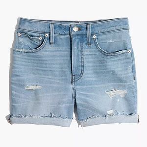 Madewell denim distressed light wash blue shorts plus curvy size Sz 35 NWT